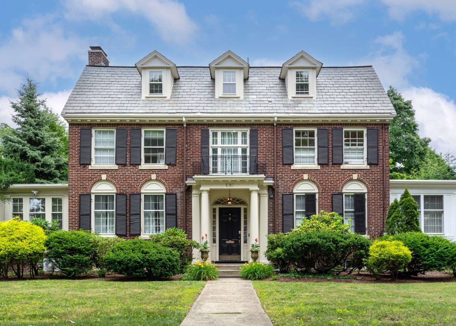 Read more about the article Common Window Cleaning Challenges, Part-1 : Structural