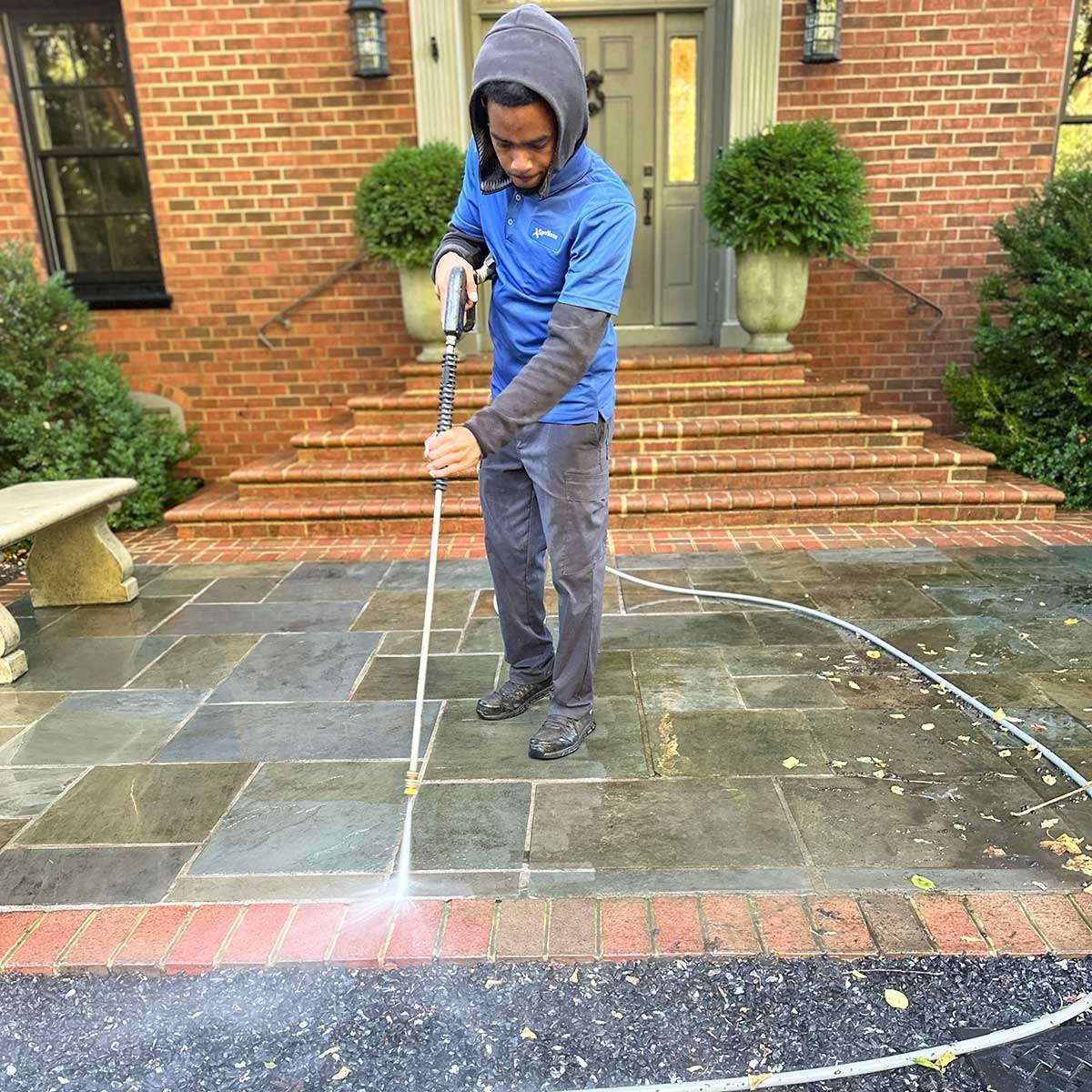 Read more about the article 5 “Wins” for Exterior Home Cleaning this Winter